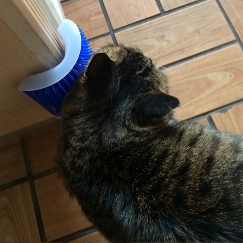 Corner Mounted Catnip Massager Corner Mounted Catnip Massager